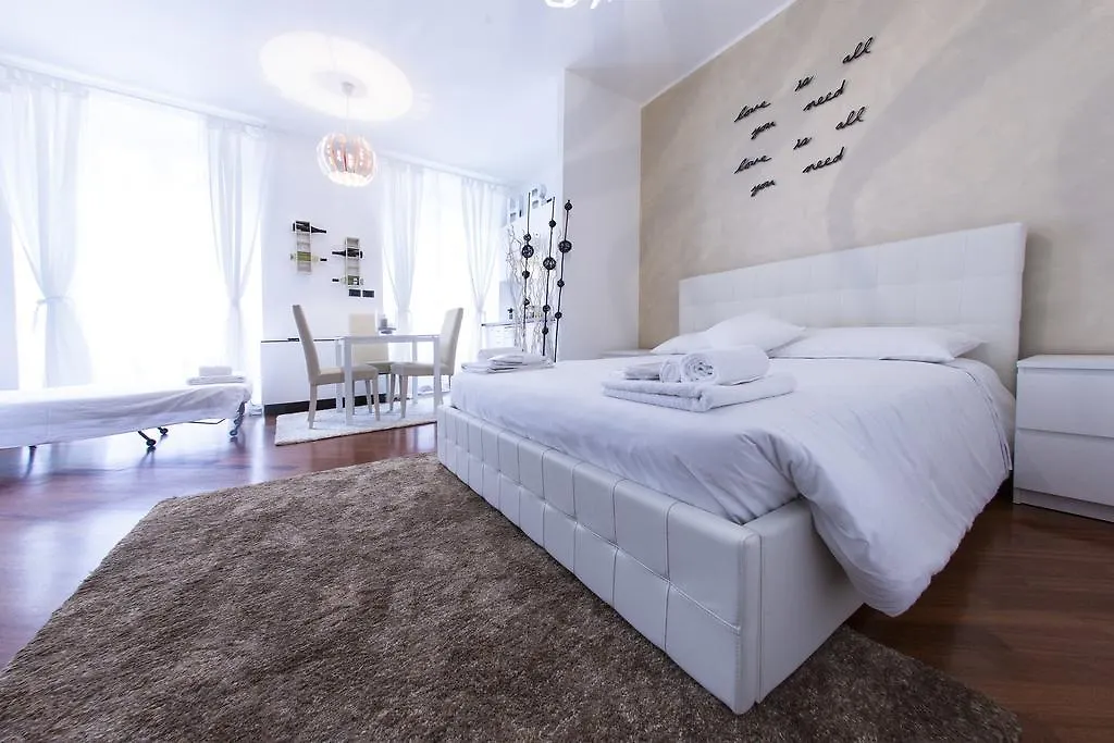 Hemeras Boutique Homes - Design Apartments In Milan Center 0*,