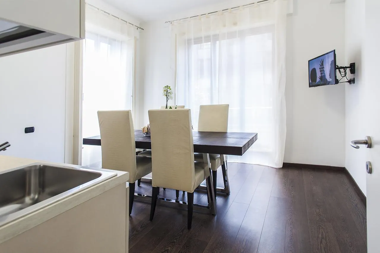 Hemeras Boutique Homes - Design Apartments In Milan Center 0*,